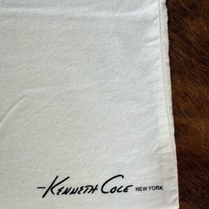 KENNETH COLE flannel storage bag